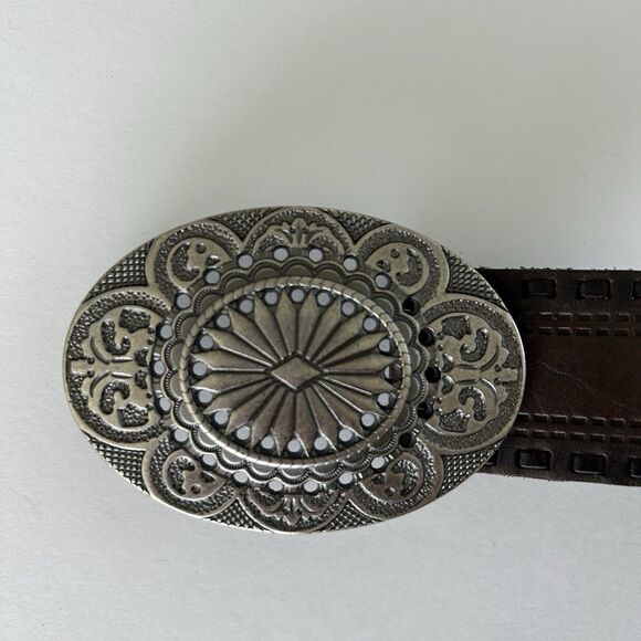 Fossil Womens Brown Embossed Leather Belt Medallion Buckle Size Medium 1.5” - Picture 3 of 11